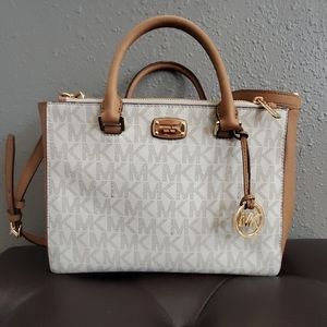 Michael Kors signature Jet Set Tote